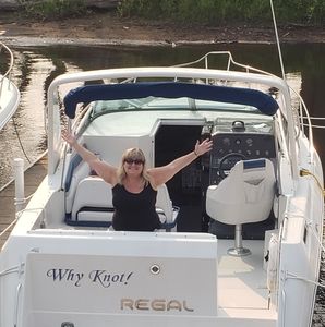 Meet your Posher, Amy